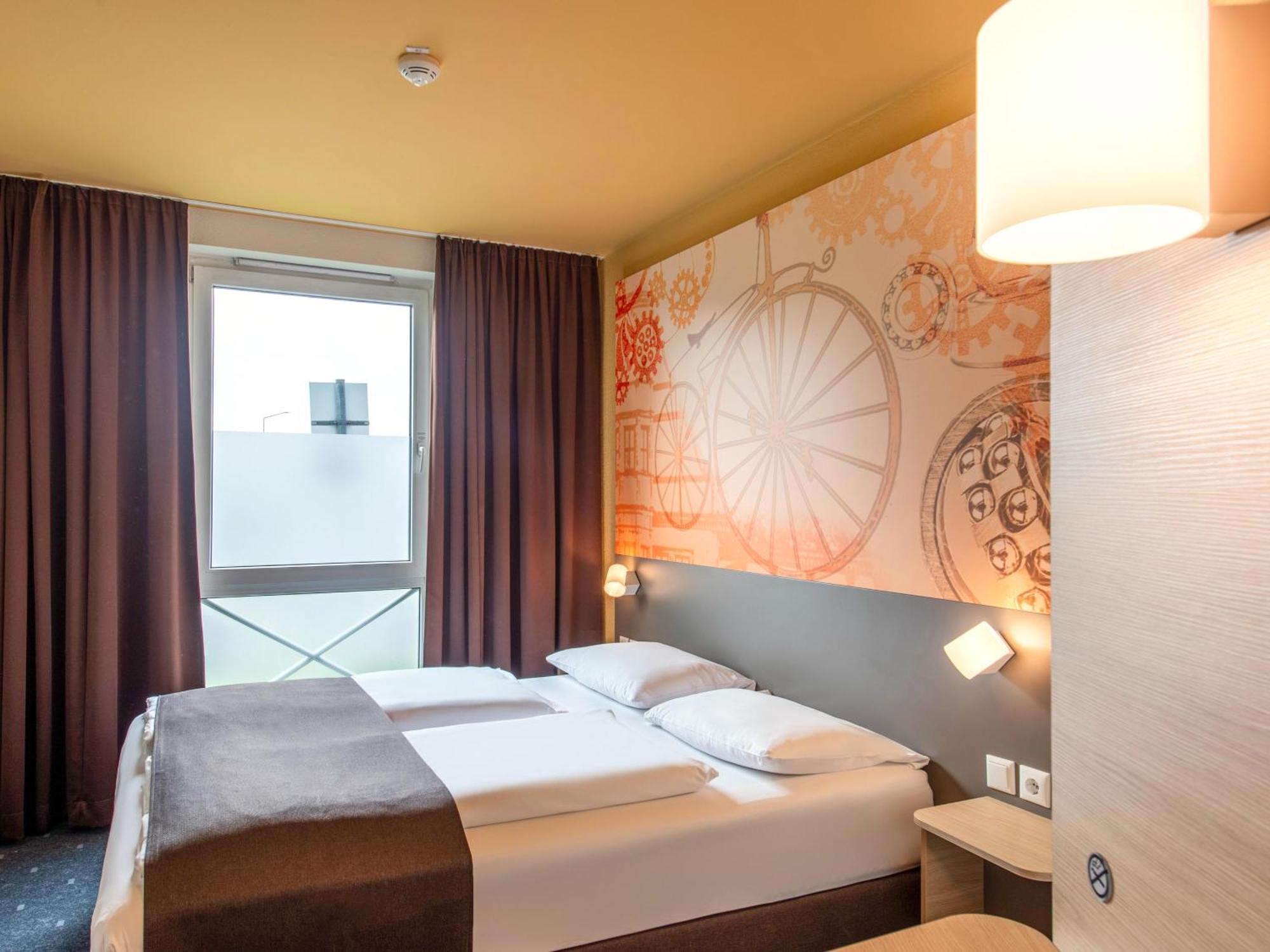 B&B Hotel Schweinfurt-Sued Экстерьер фото
