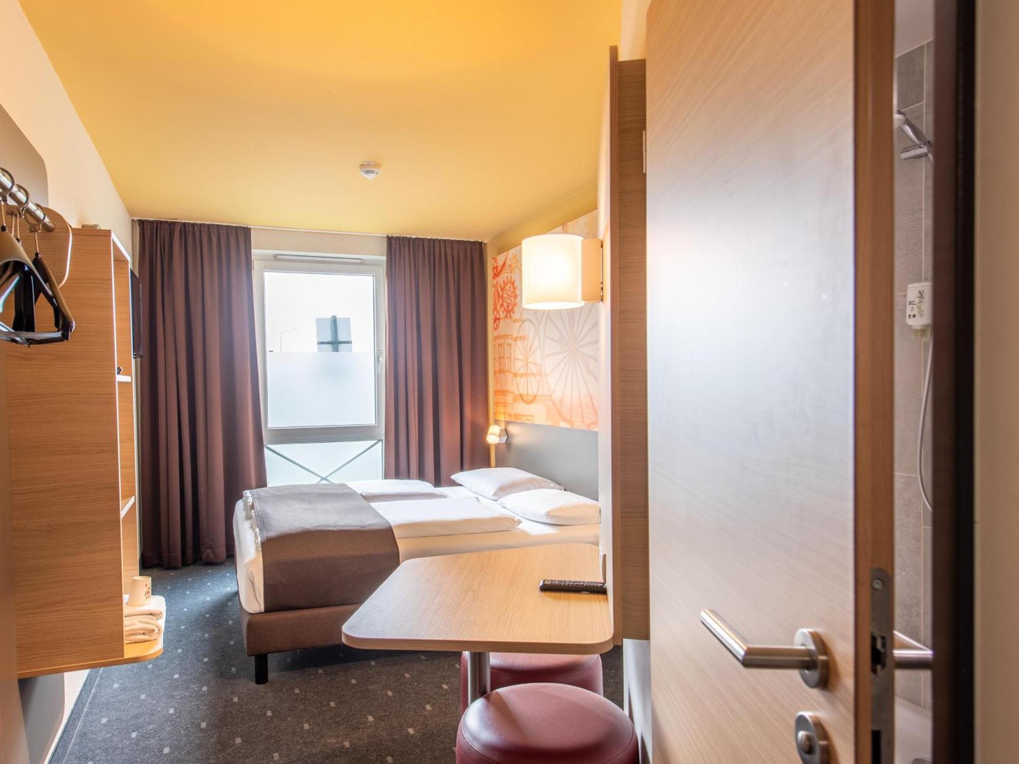 B&B Hotel Schweinfurt-Sued Экстерьер фото