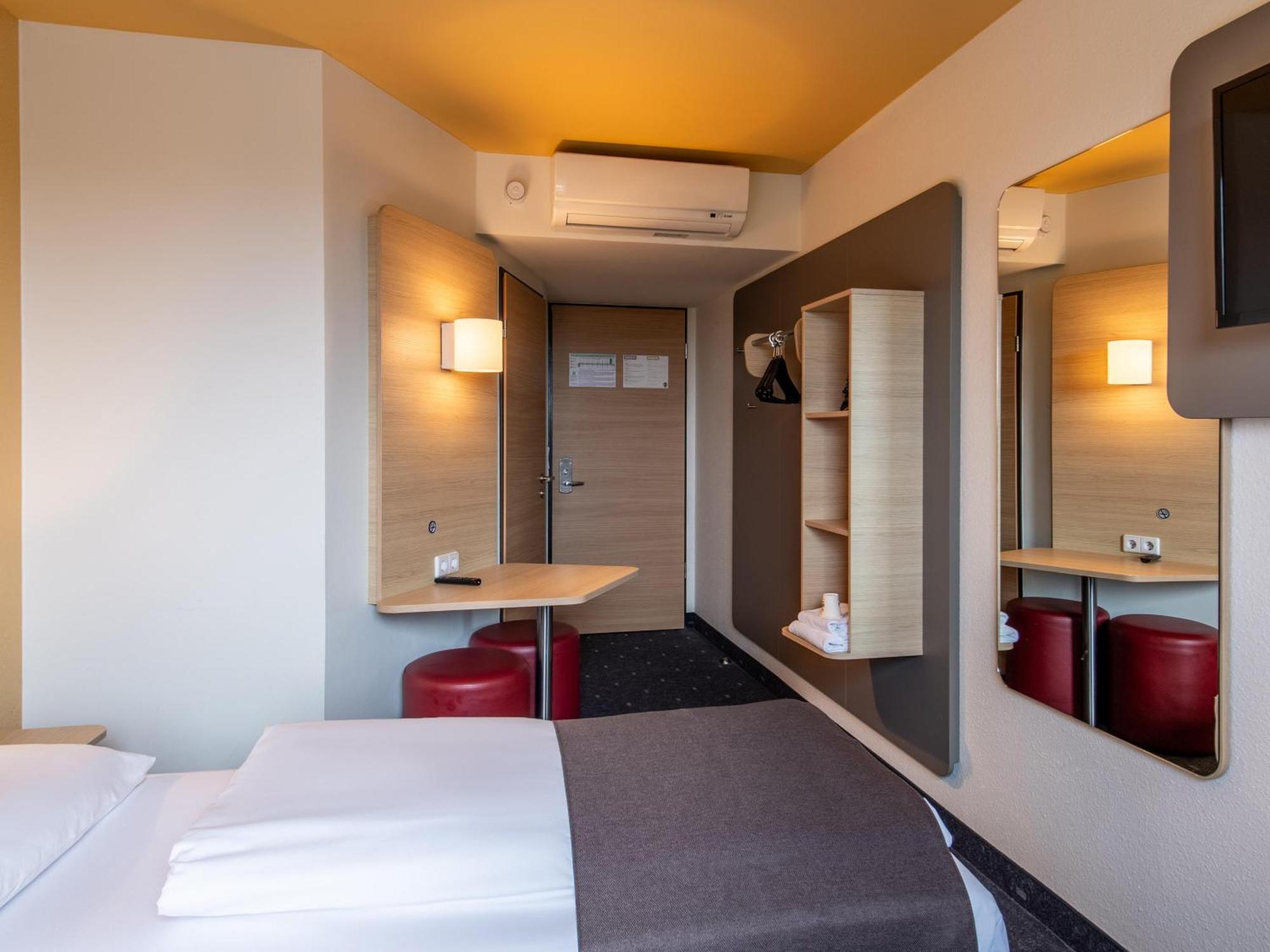 B&B Hotel Schweinfurt-Sued Экстерьер фото