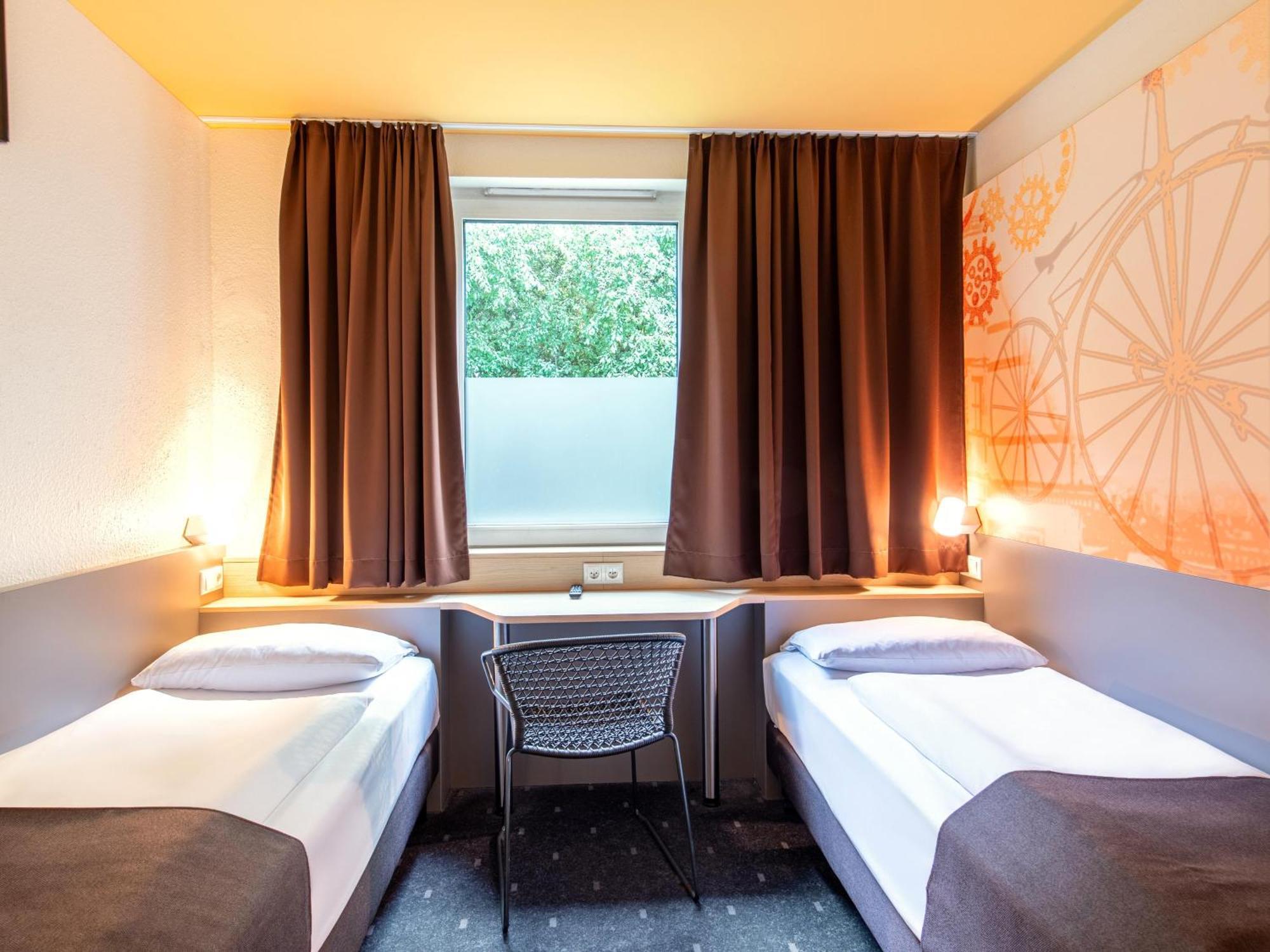 B&B Hotel Schweinfurt-Sued Экстерьер фото