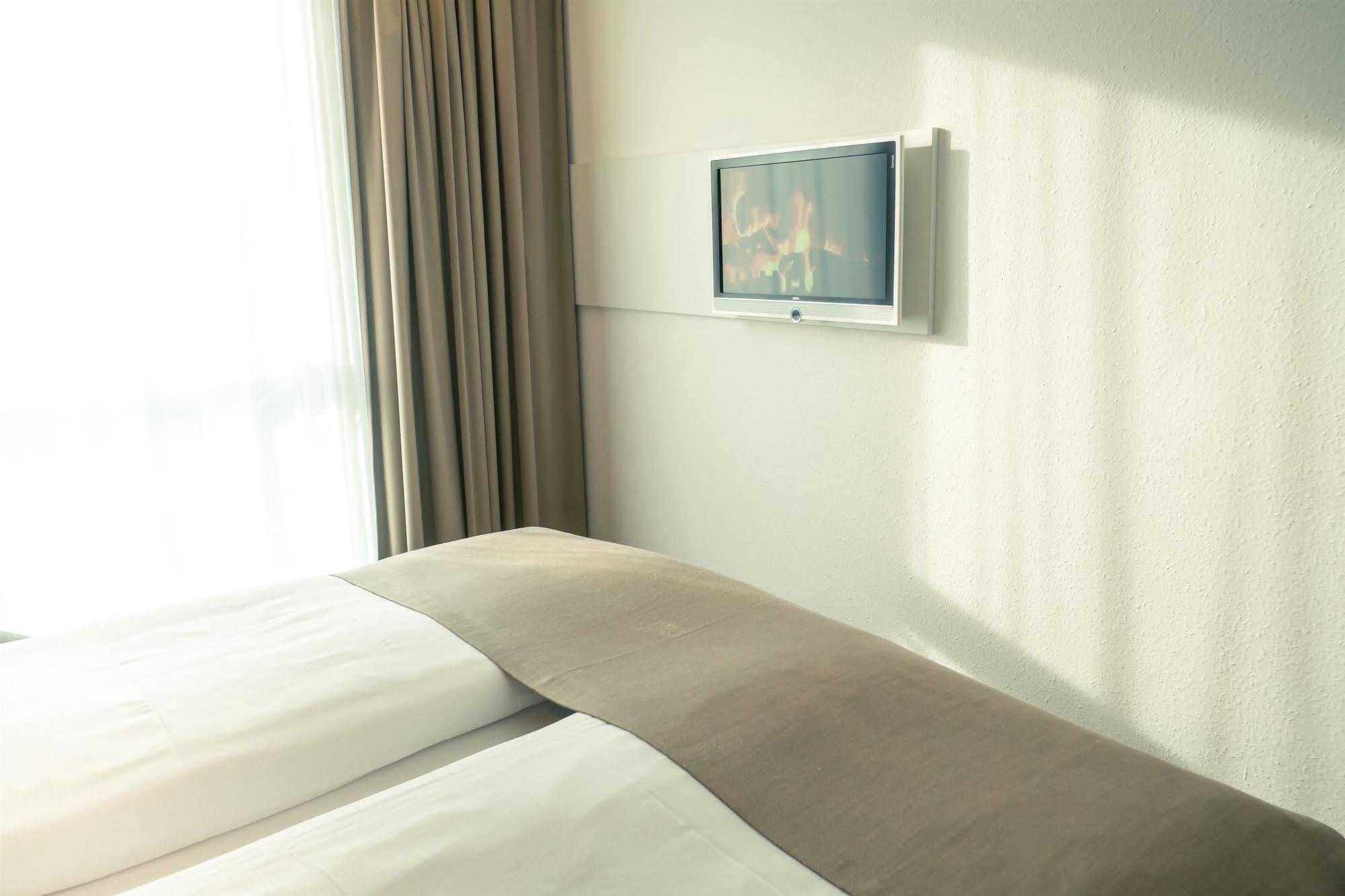 B&B Hotel Schweinfurt-Sued Экстерьер фото